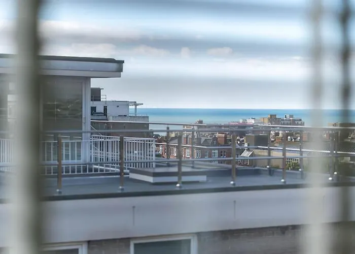 Lovely Apartment With Spectacular Views & Free Parking