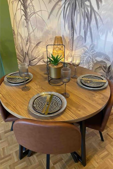 Lovely With Spectacular Views & Free Parking Apartment Brighton