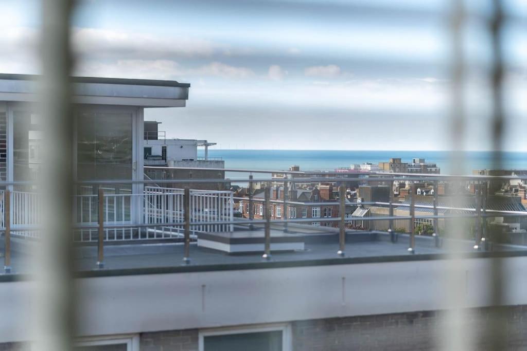 Lovely With Spectacular Views & Free Parking Brighton